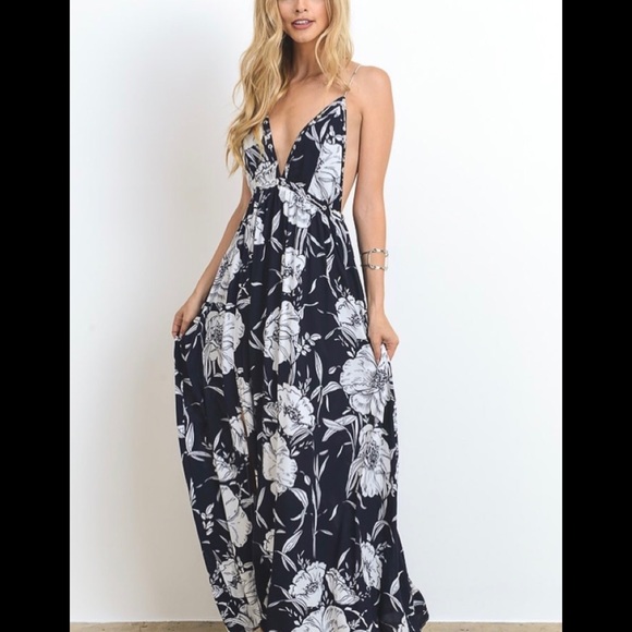 Dresses & Skirts - Floral print maxi dress